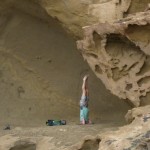 yogaaufsylt_Kopfstand in der Grotte